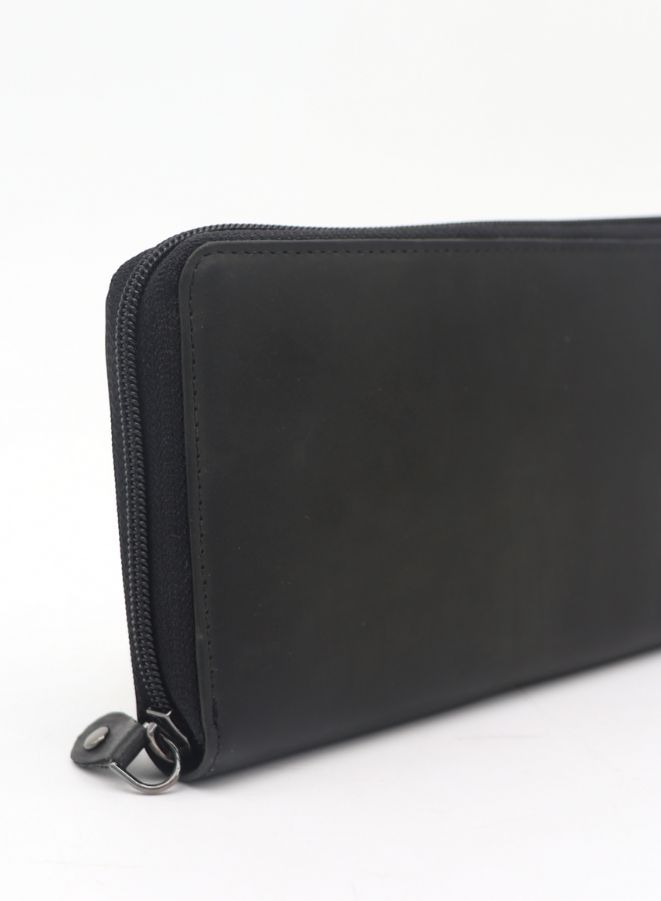 Gai Mattiolo Black Color Purse: A Stylish Blend of Elegance and Functionality