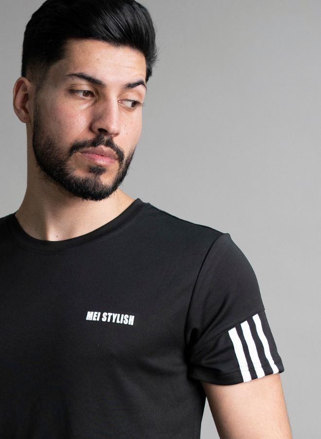 Men Activewear T-Shirt and Shorts Set Suitable for Indoor and Outdoor