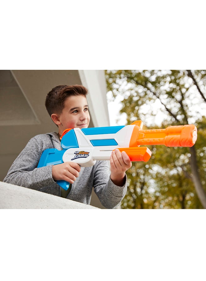 Nerf Super Soaker Twister Water Blaster, 2 Twisting Streams of Water, Pump to Fire, Outdoor Water-Blasting