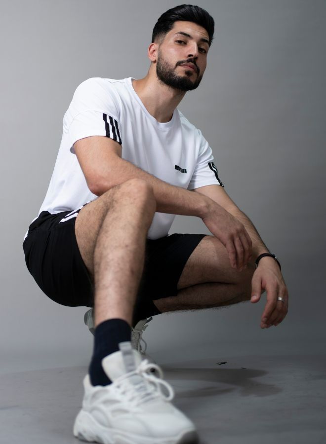 Men Sports Wear Breathable T-shirt and Short Sets