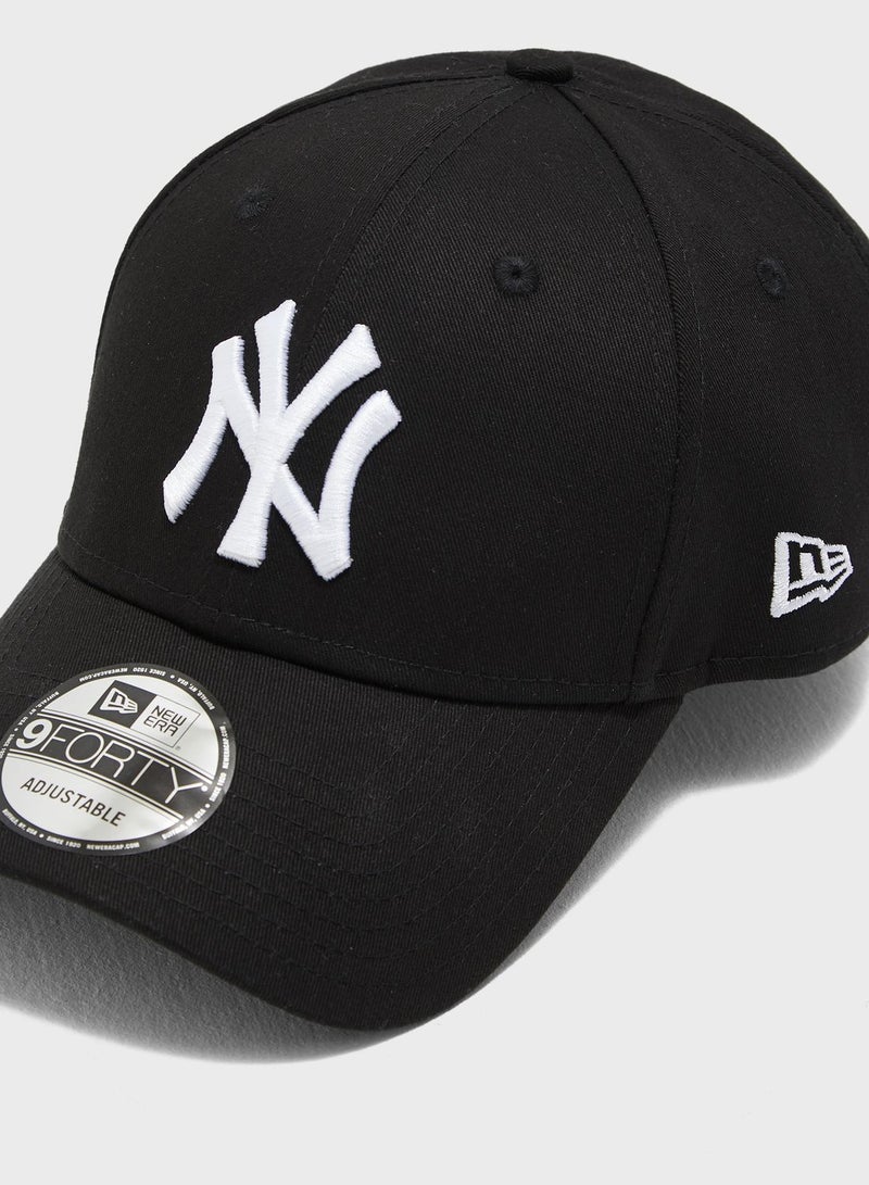 9Forty New York Yankees Cap