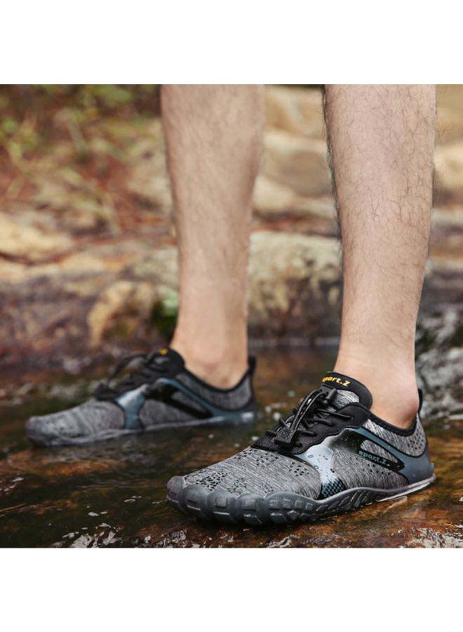 Breathable Waterproof Shoes 25.0x18.0x5.0cm