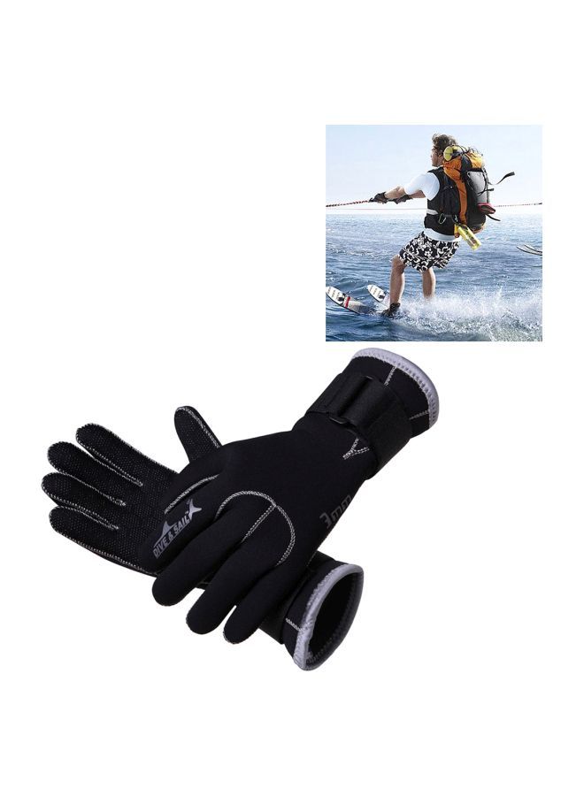 Pair Of Neoprene Diving Gloves M