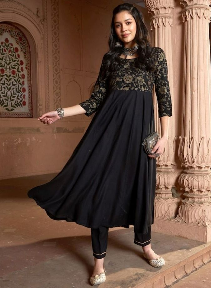 Floral Black Printed Kurta with Trousers