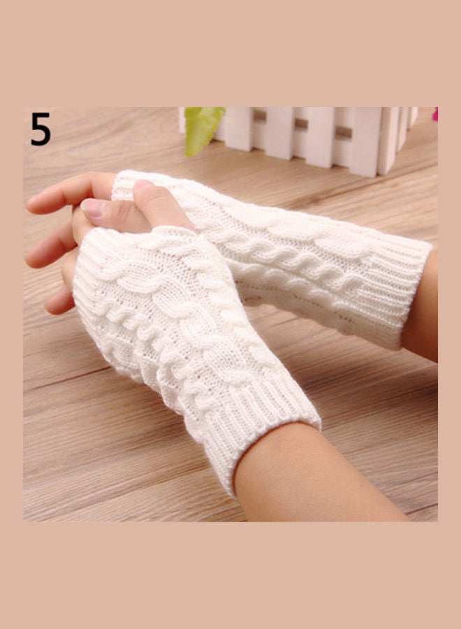 Pair Of Warm Knitted Soft Gloves White