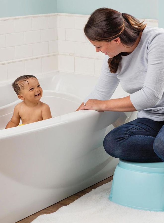 Bath Tub With Stepstool - White/Blue