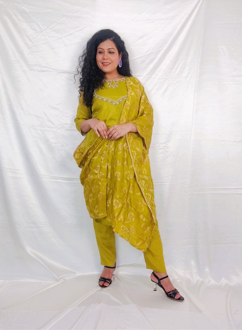 PRIYA’S PANACHE Silk Kurti Pant Set with Banarasi Dupatta – Elegant Indian Ethnic Suit for Women.