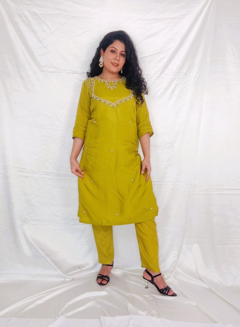 PRIYA’S PANACHE Silk Kurti Pant Set with Banarasi Dupatta – Elegant Indian Ethnic Suit for Women.