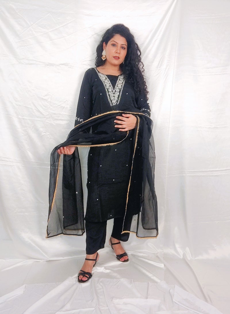 PRIYA'S PANACHE Black Beautiful Silk Straight Kurta Pant Set with Organza dupatta.