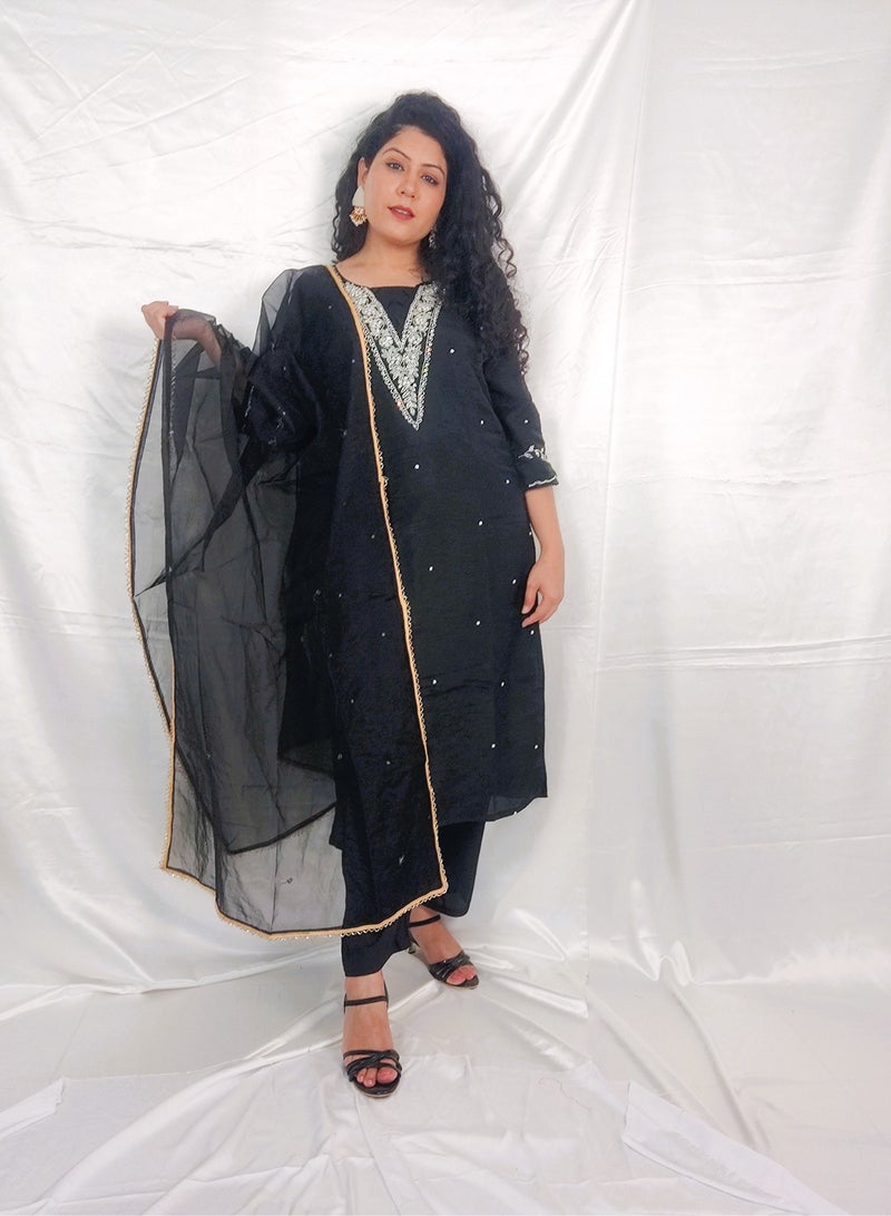 PRIYA'S PANACHE Black Beautiful Silk Straight Kurta Pant Set with Organza dupatta.