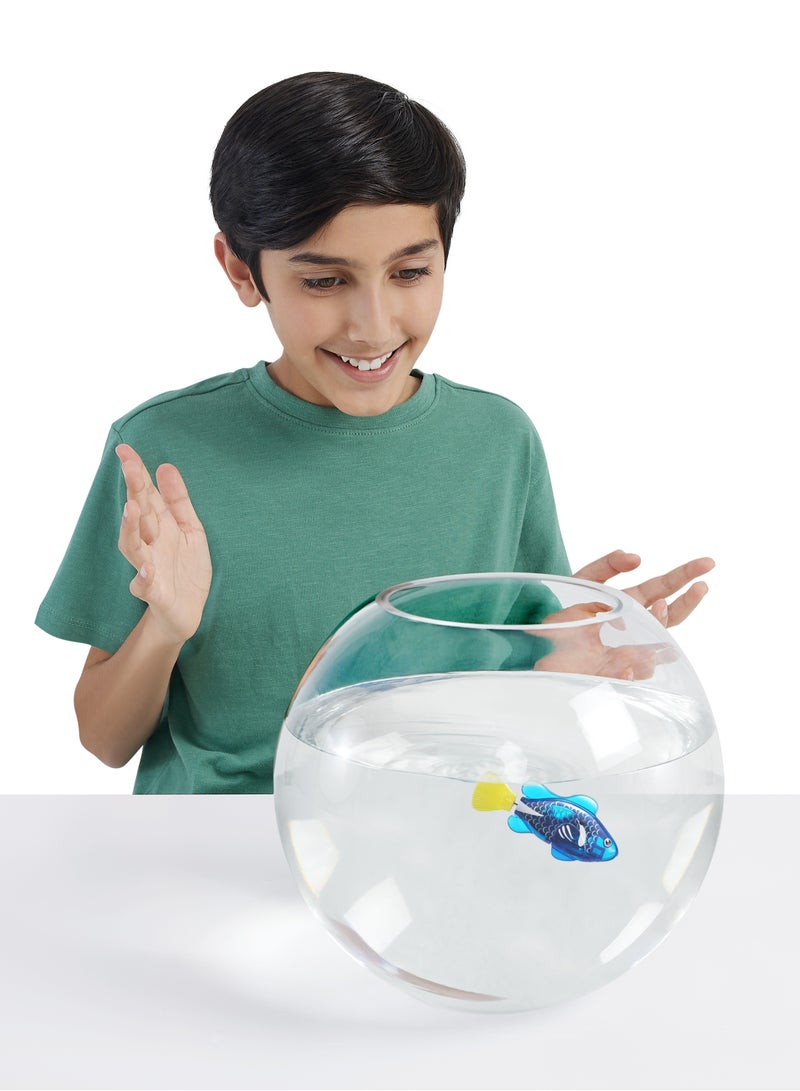 ZURU - (pack of 2) Robo Alive Water Activated Fish Toy - Color May Vary