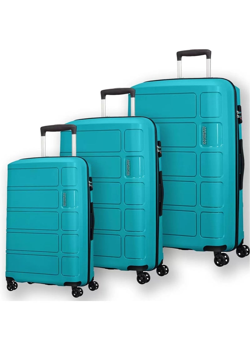 3-Piece Summer Splash Hardside Luggage Set With TSA Lock System in Summer Blue