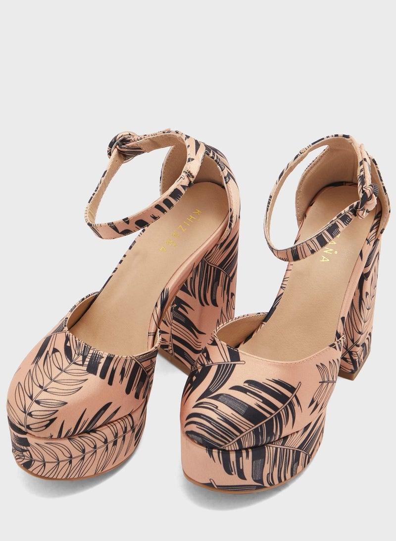 Satin Palm Print Platform Pump