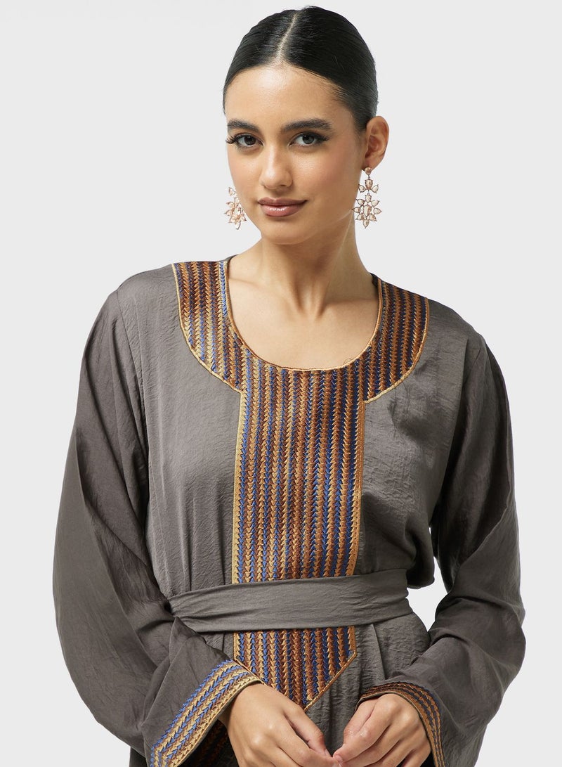 Embroidered Belted Jalabiya