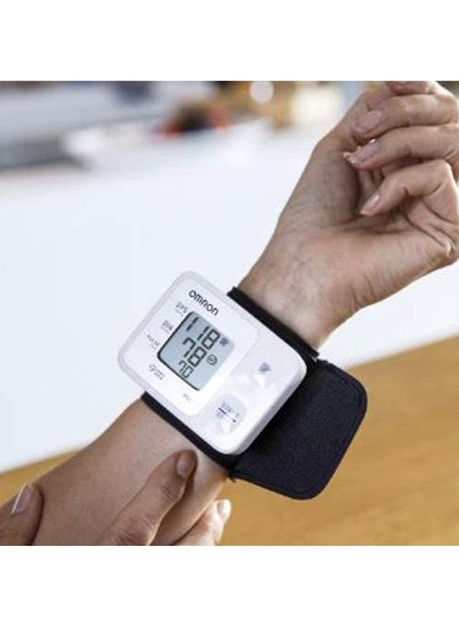 Wrist Blood Pressure Monitor RS2