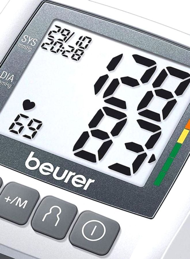 Beurer BC30: Wrist blood pressure monitor with compact design and easy operation.