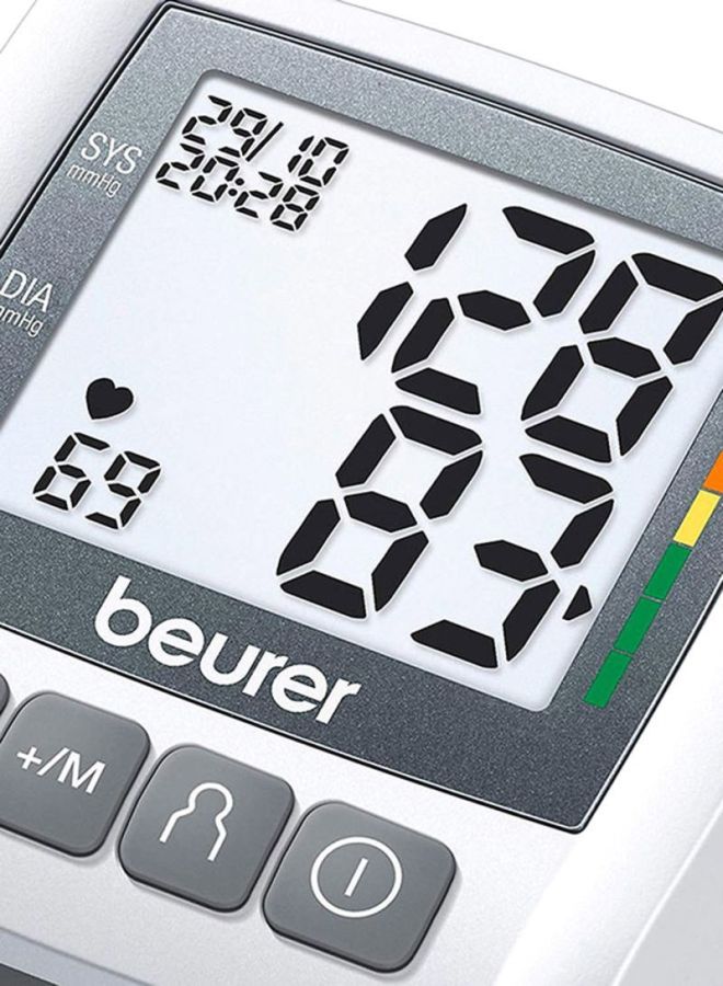 Beurer BC30: Wrist blood pressure monitor with compact design and easy operation.