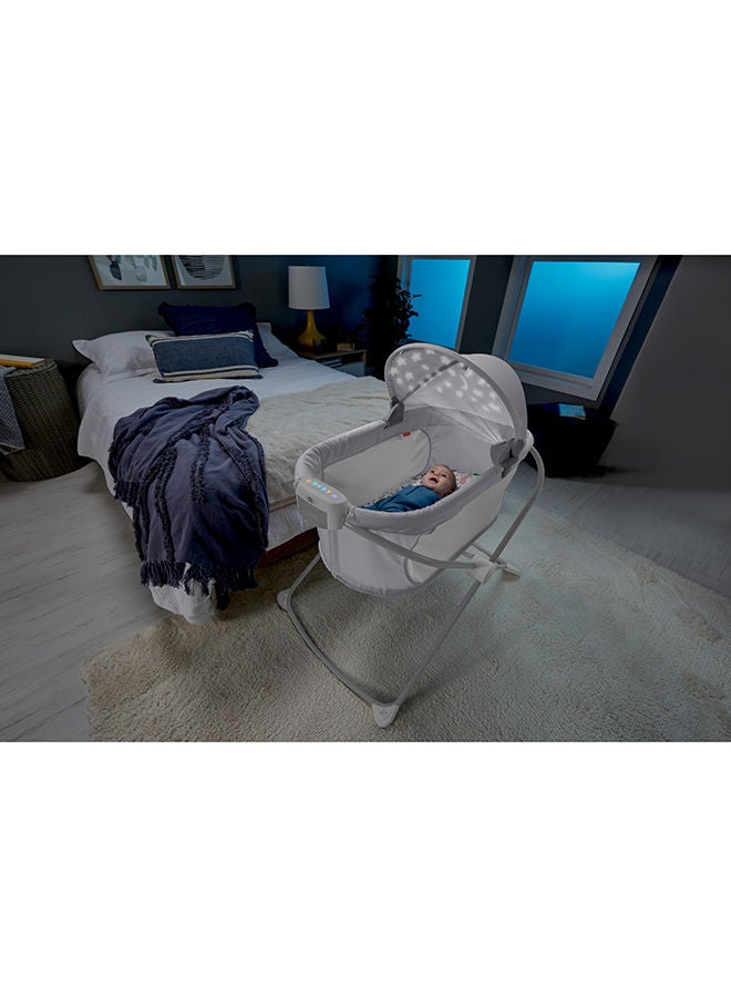 Soothing View Projection Bassinet  Pacific Pebble