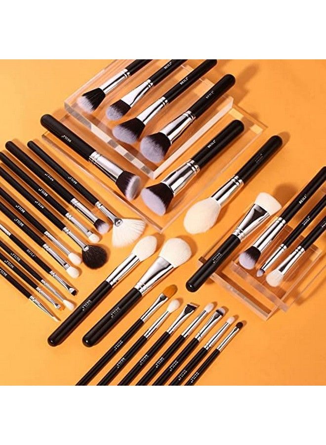 Makeup Brushes ; Set Of 30Pc Makeup Brushes For Professionals ; Classic Black Color Synthetic Kabuki Foundation Blending Brush ; Make Up Applicators Brush Set