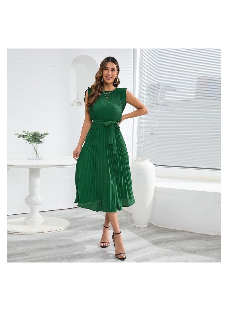 A Pleated Solid Color Dress With Lotus Leaf Sleeves