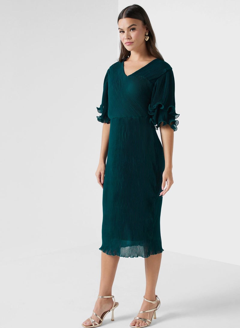 Flouncy Sleeve Pleated Dress