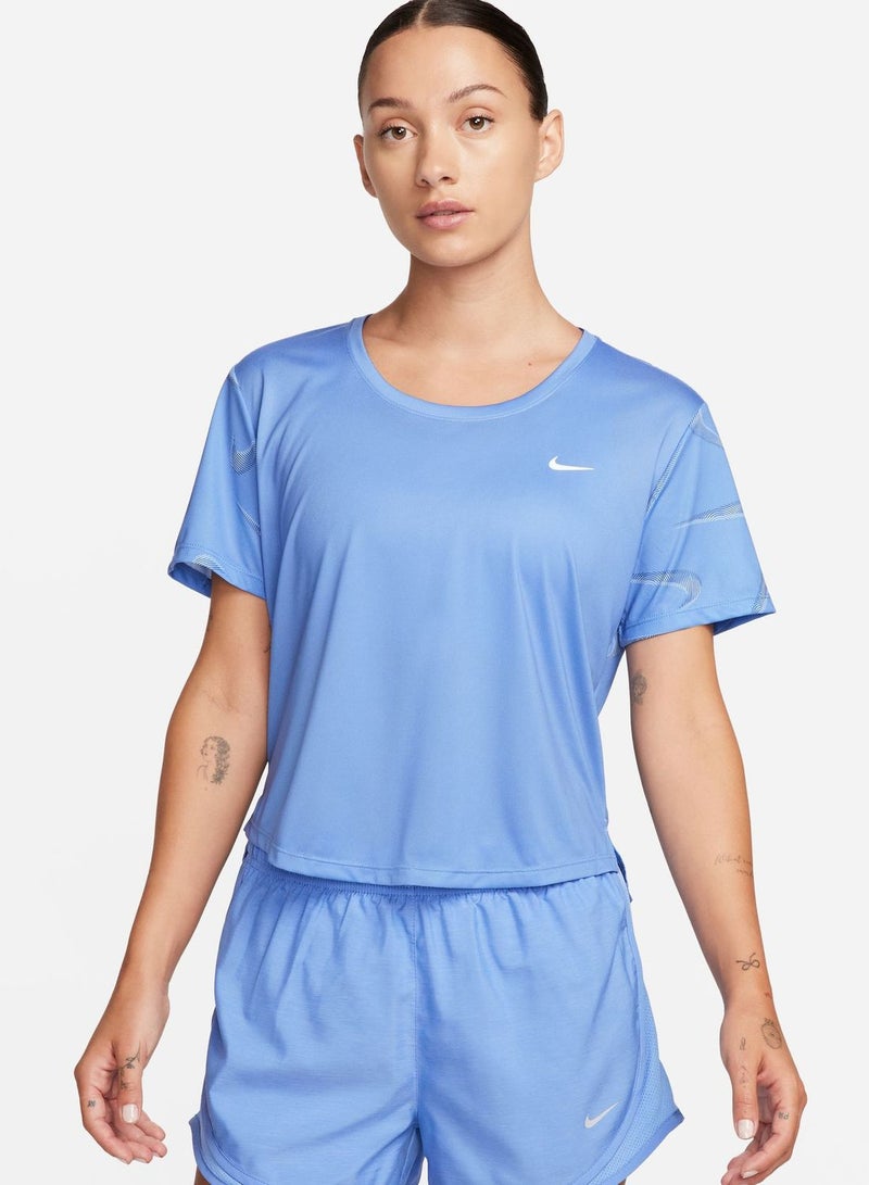 Dri-fit swoosh aop short-sleeve crop T-shirt