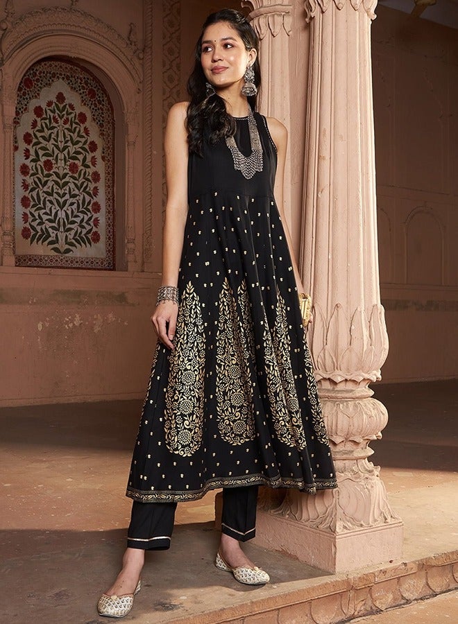shae by sassafras Women Black Floral Printed Anarkali Kurta with Trousers