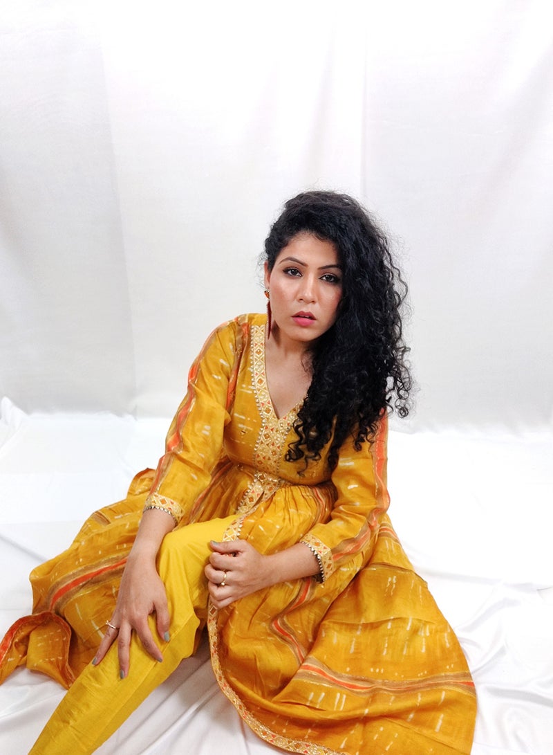 PRIYA'S PANACHE Stylish Yellow Muslin Straight Kurta Pant Dupatta Set - Designer Festival Traditional Ethnic Indian Partywear For Women