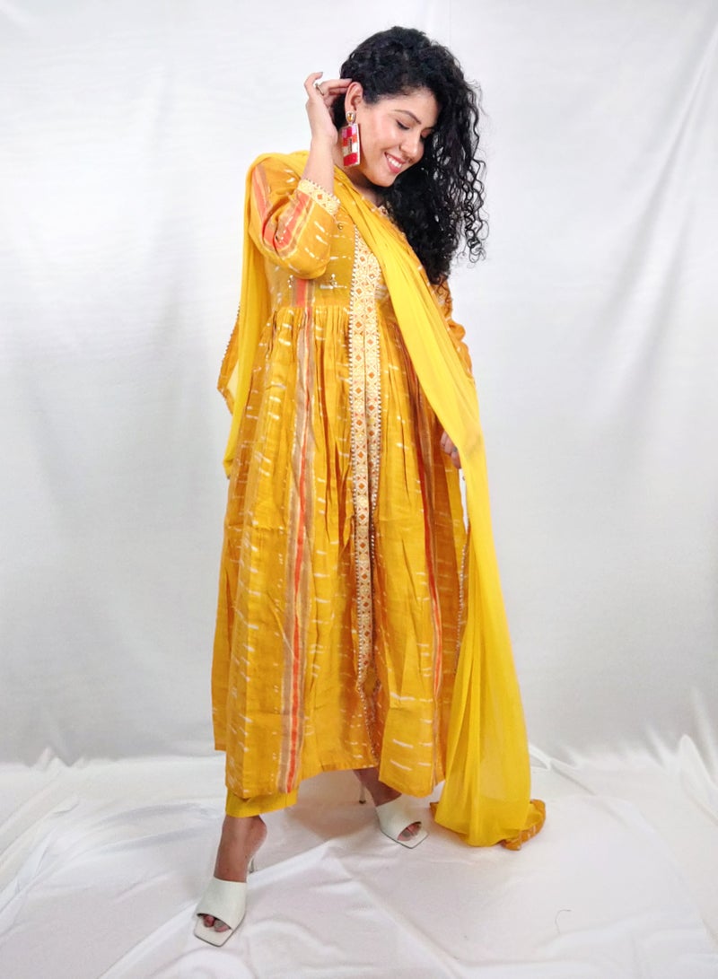 PRIYA'S PANACHE Stylish Yellow Muslin Straight Kurta Pant Dupatta Set - Designer Festival Traditional Ethnic Indian Partywear For Women