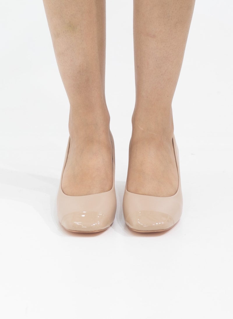 Delilah comfy 5cm heel pointy court shoe nude