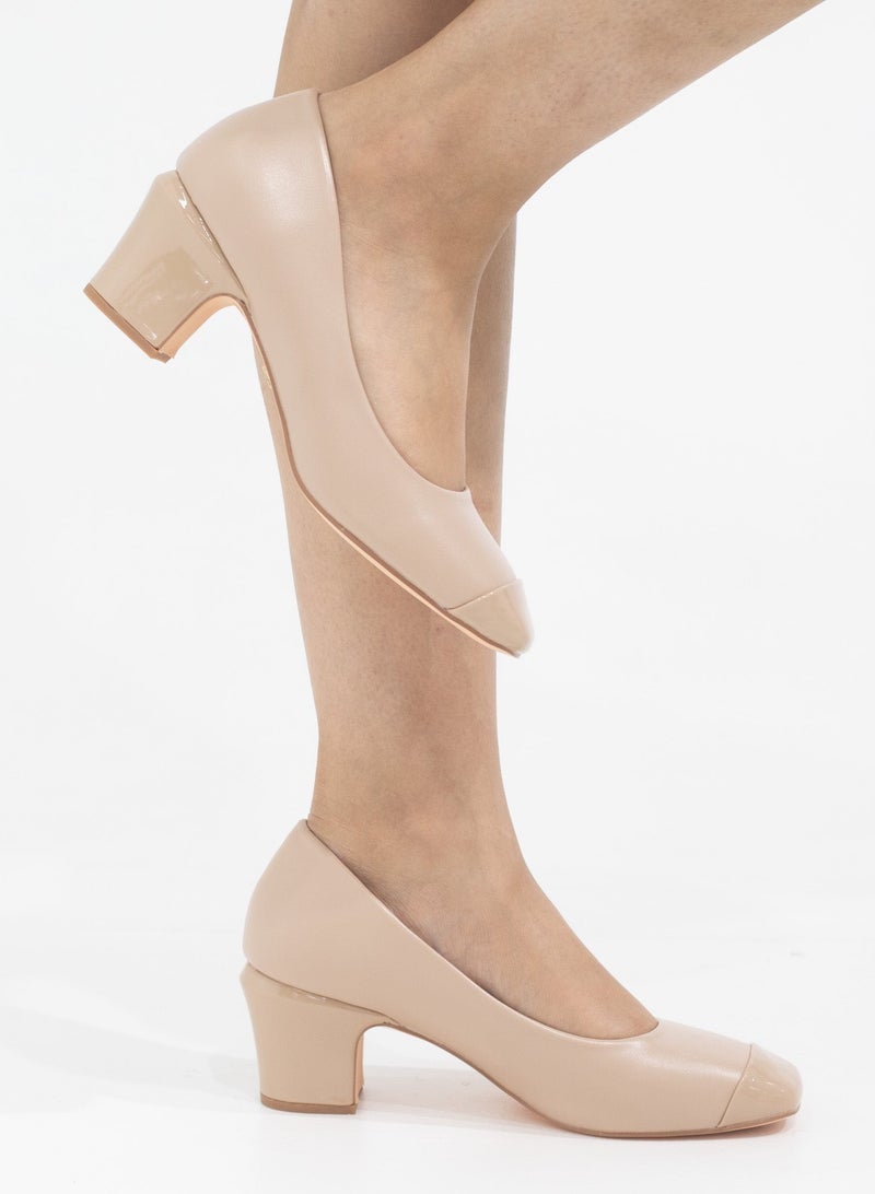 Delilah comfy 5cm heel pointy court shoe nude