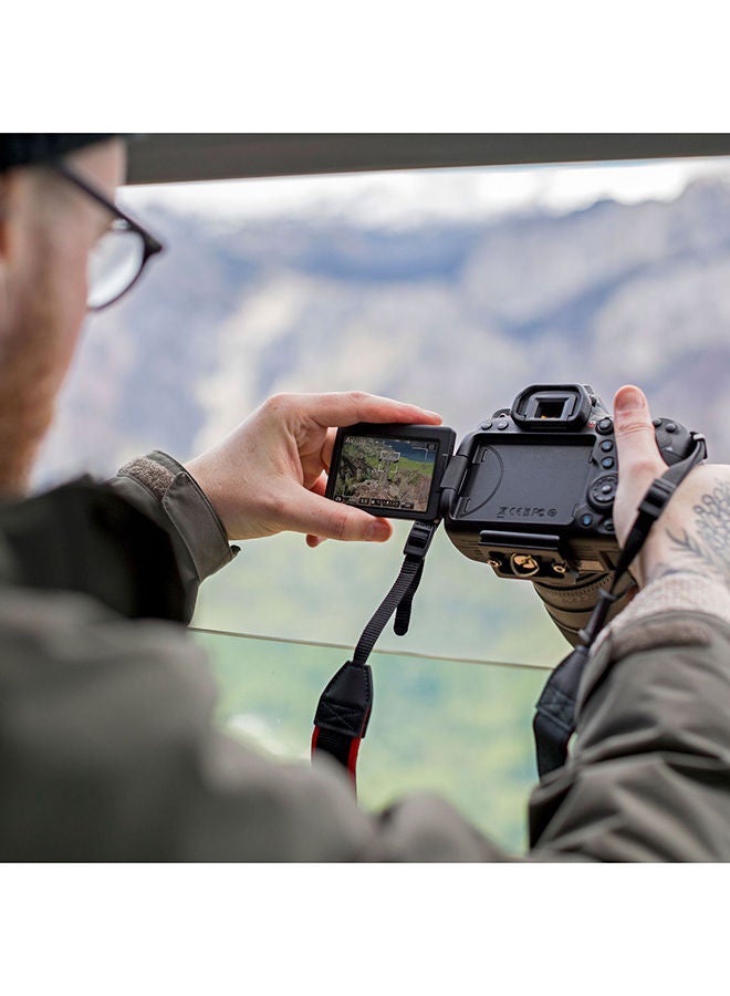 EOS 6D Mark II DSLR Body 26.2MP With LCD Touchscreen, Built-In Wi-Fi, NFC, Bluetooth And GPS Geotagging Technology Black