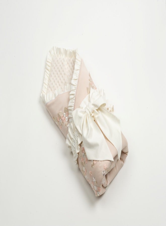 Newborn Bedding Set Cream Daisies, Comfort for Your Little One's Nursery | Newborn Bedding, Nursery Decor, Infant Comfort