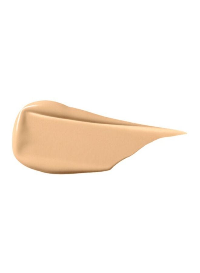 Radiant Longwear Liquid Foundation Beige