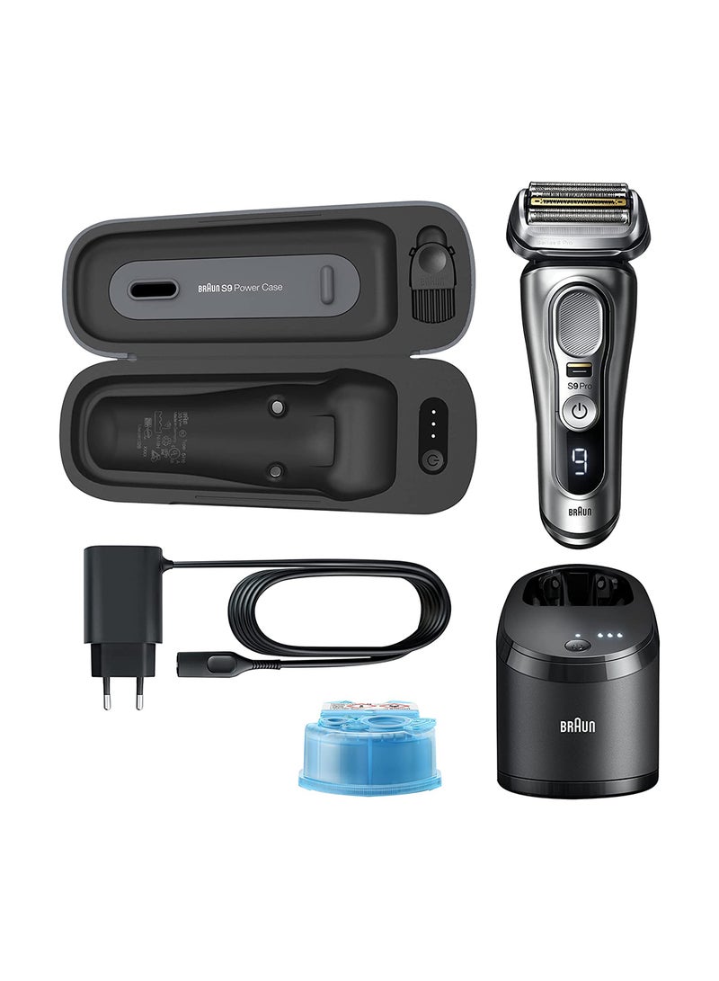 Series 9 Pro 9477CC Wet & Dry Shaver With 5-in-1 Smart Care Center And PowerCase Silver 9.9 x 7.1 x 6.3cm