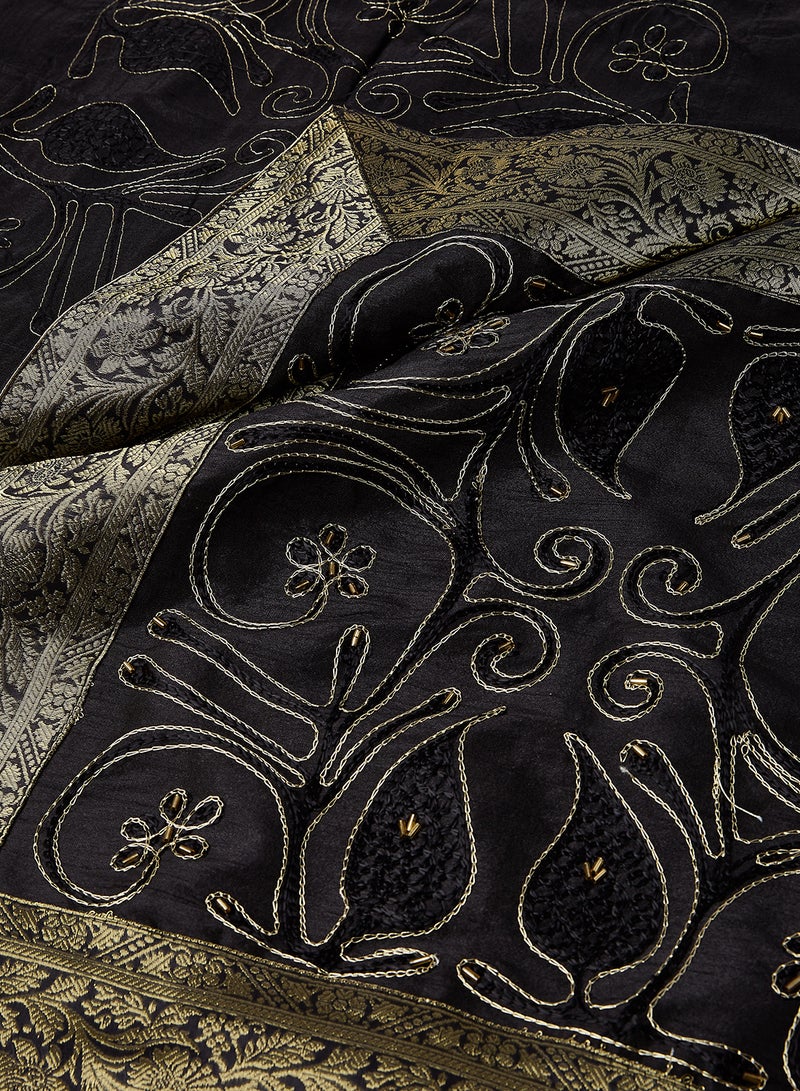 5-Piece Embroidered Placemat and Table Runner Set Black/Gold