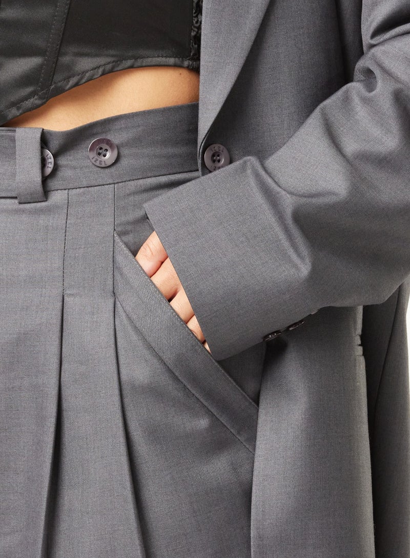 Back cut Over-sized Grey Two-piece Suit Set with pants