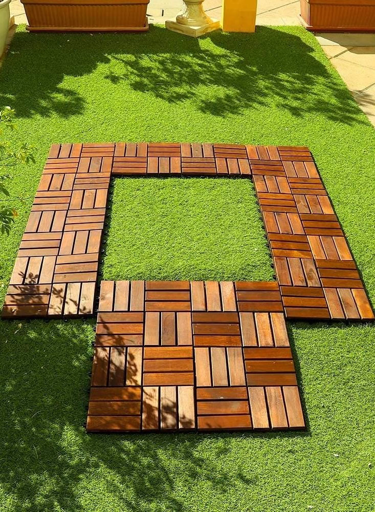 8 Pieces Floor Interlocking Flooring Tiles in Solid Wood