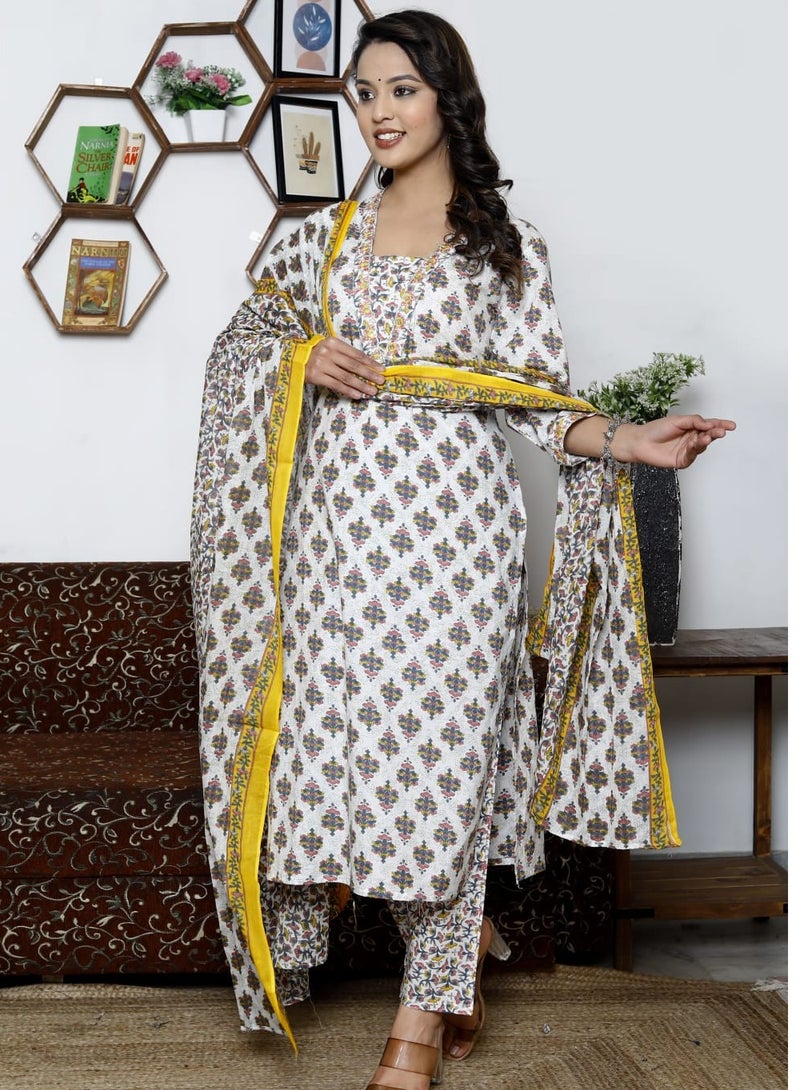 Two Directional Print Cotton Kurti Pant Dupatta Set Ethnic Wear for Women.