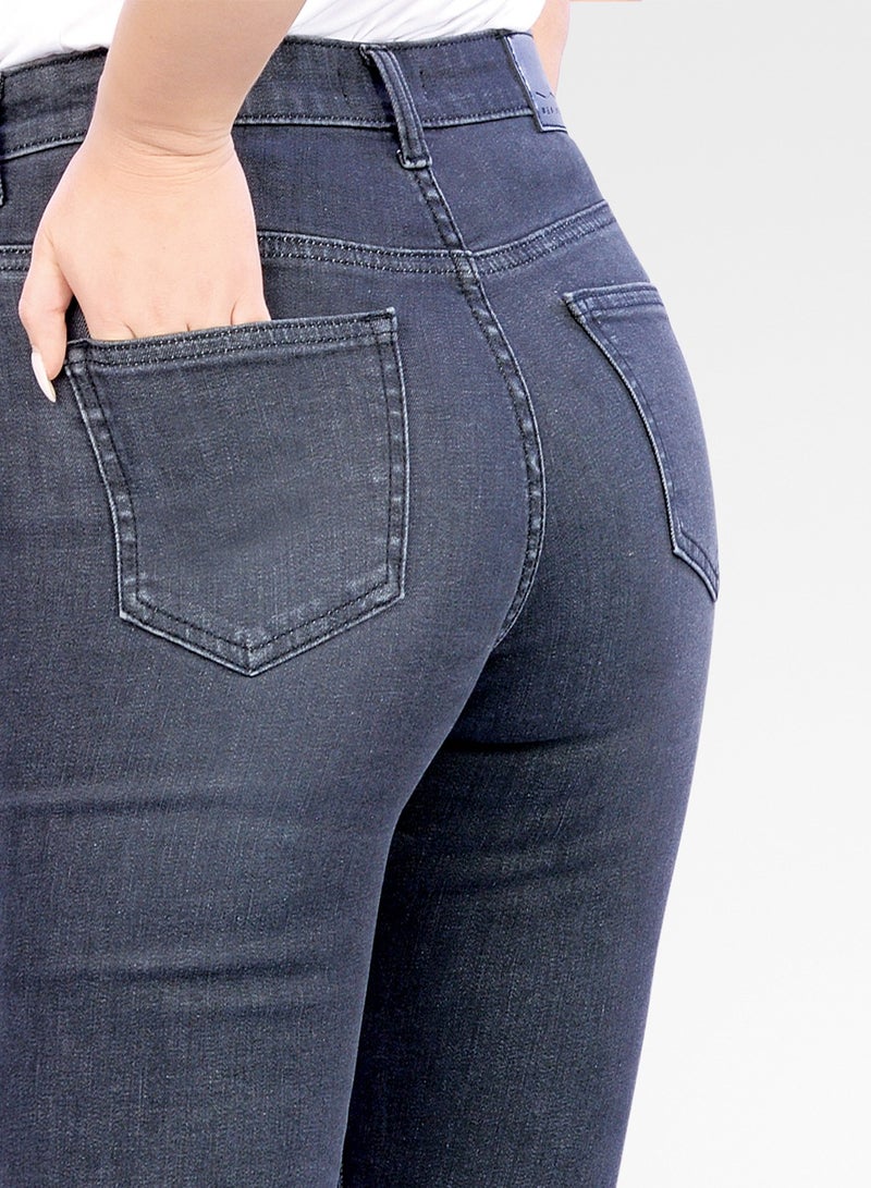 Web Denim Highwaist Skinny Stretchable Straight Denim Pant Fashionable Comfort Fit Casual Jeans With Pockets For Women