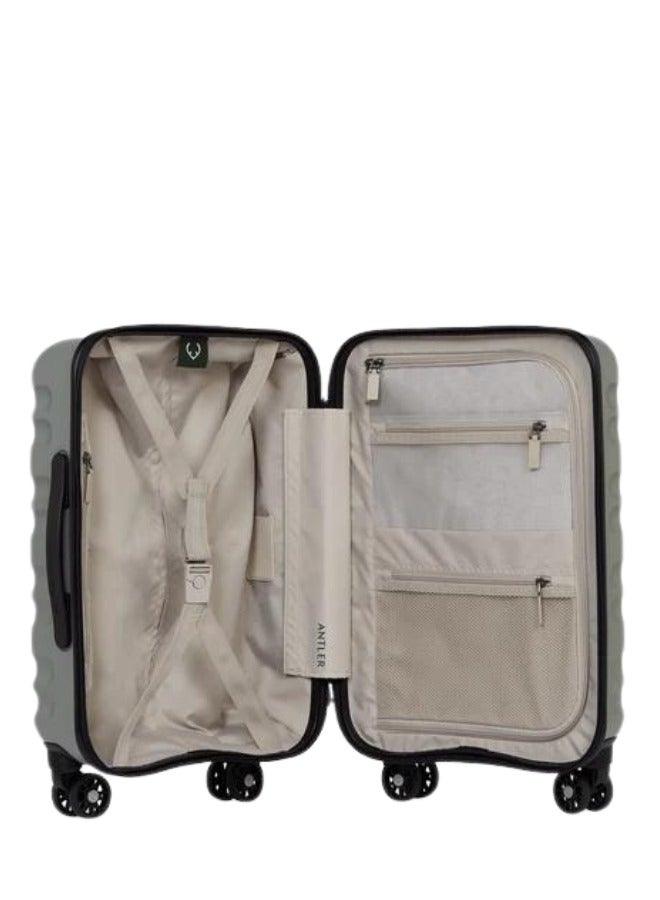 The Clifton Cabin with Pocket has all the features of our best-selling Clifton cases, with the added benefit of a chic but practical front pocket.
