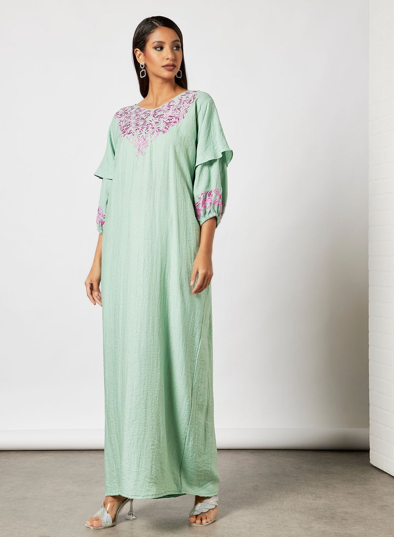 Jalabiya With Embroidery In Front In Half Sleeves With Belt