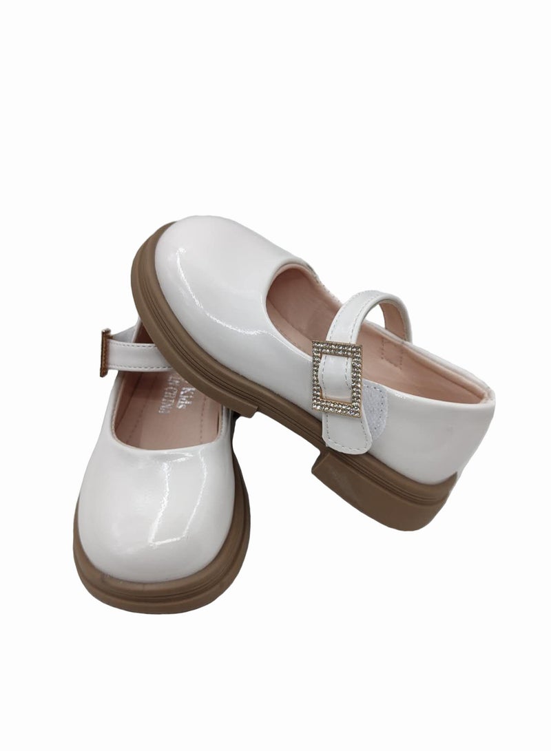 Girl's Beige Soft Soled Performance Shoes