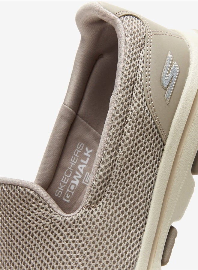 Women's Go Walk 5 Sneaker, Taupe, 9.5
