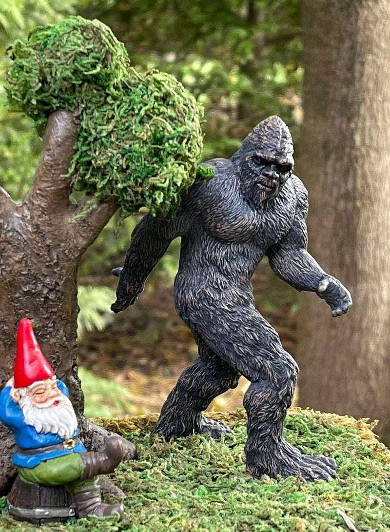 Bigfoot Statue, Resin Garden Bigfoot Sasquatch Statue, Desktop Bigfoot Decoration Home and Office Garden, Indoor Desk Decoration Gift for Home and Office