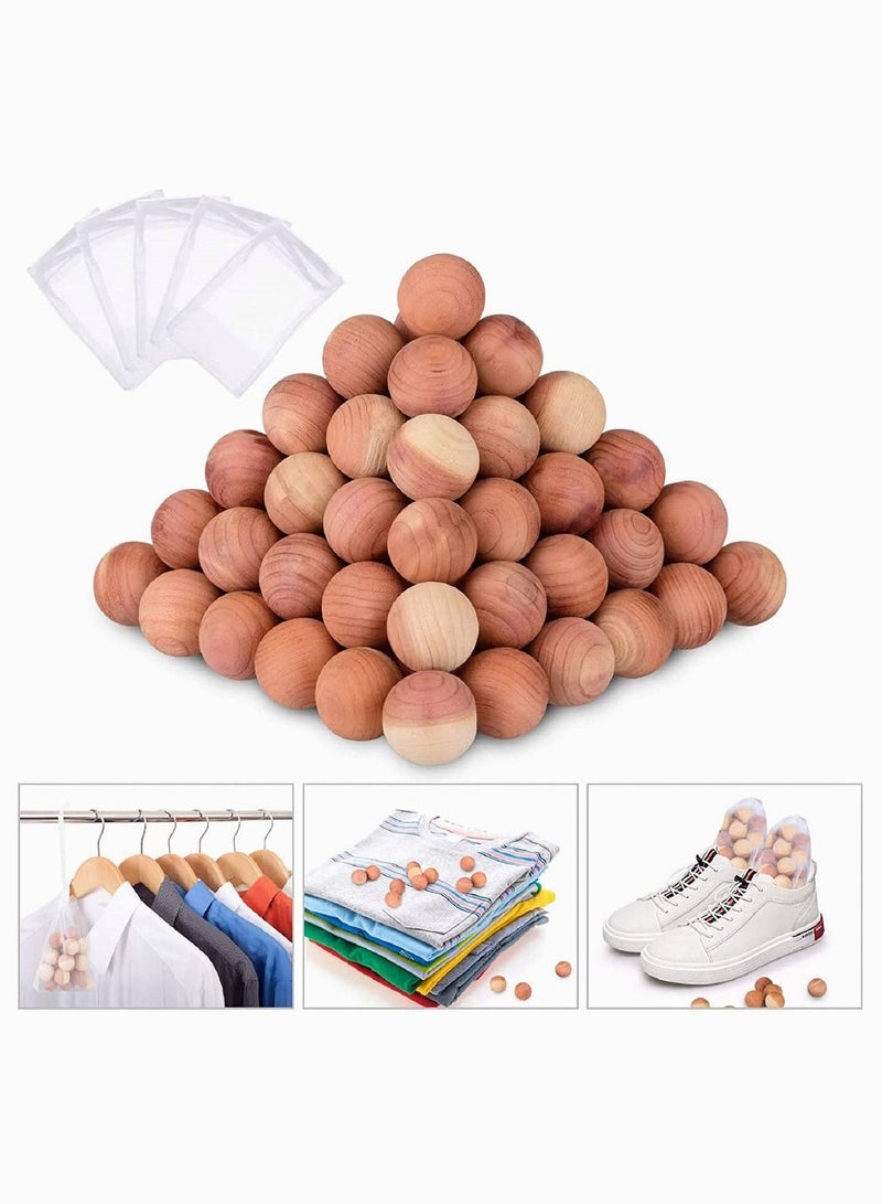 Cedar Balls, Natural Aromatic Red Wooden Moth Balls Anti Freshener & Deodoriser for Wardrobes Clothes Storage Drawer Wardrobe Accessories with 5 Satin Bags (30Pcs)