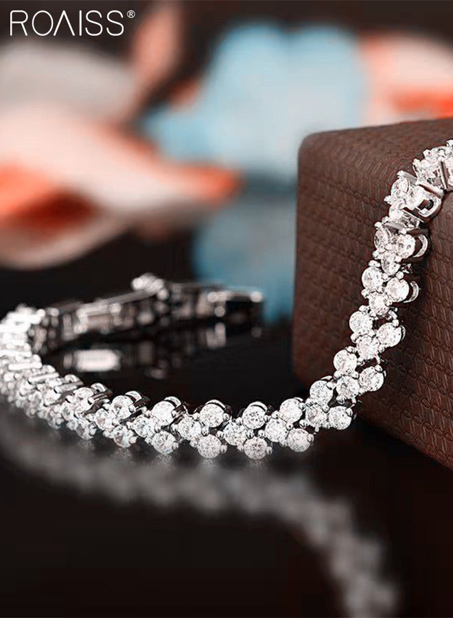 2PCS Alloy Strap Bracelet Watch Set for Women Analog Display Round Dial Quartz Watch with Heart Bracelet Decorated with Rhinestones Elegant Watch Set as Gift for Ladies