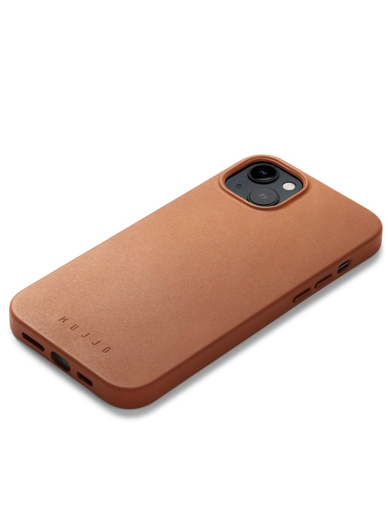 Mujjo Leather Case for iPhone 15 - Leather Case, MagSafe Compatible, Premium European Leather, Slim & Stylish Profile, Enhanced Phone & Camera Lens Protection, Recycled Materials (Dark Tan)