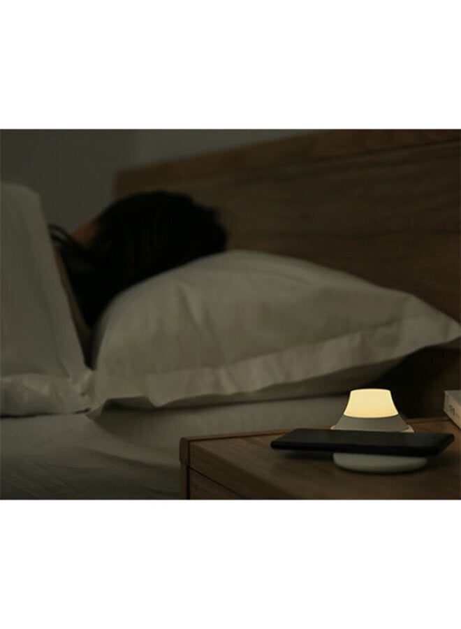 Yeelight Wireless Quick Fast Charger USB Charging Port Design with Separated Magnetic Design 7 LED Double Color Temperature