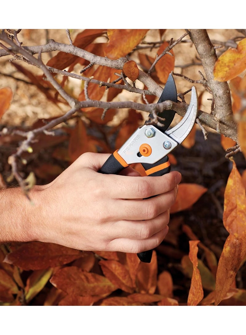 Fiskars Bypass Pruning Shears 5/8” Garden Clippers - Plant Cutting Scissors with Sharp Precision-Ground Steel Blade